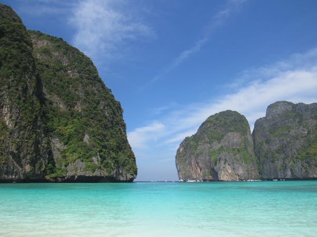 Clear water of Phi Phi island