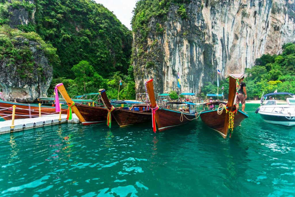 Boat Tour to the Hong Islands